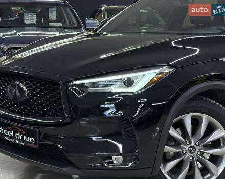 Черный Инфинити QX50, объемом двигателя 2 л и пробегом 83 тыс. км за 21999 $, фото 3 на Automoto.ua