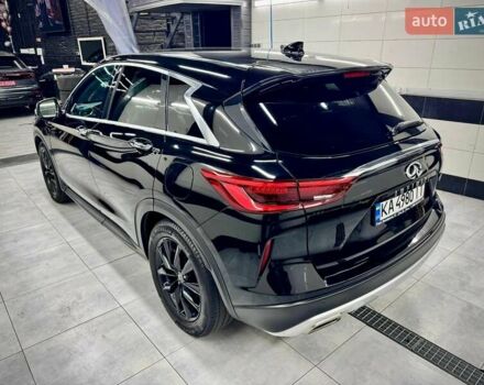 Черный Инфинити QX50, объемом двигателя 2 л и пробегом 40 тыс. км за 27500 $, фото 3 на Automoto.ua
