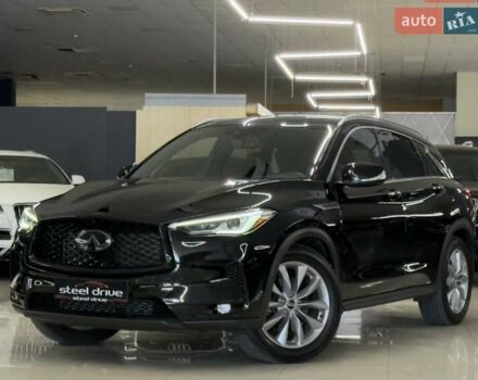 Черный Инфинити QX50, объемом двигателя 2 л и пробегом 80 тыс. км за 25999 $, фото 2 на Automoto.ua