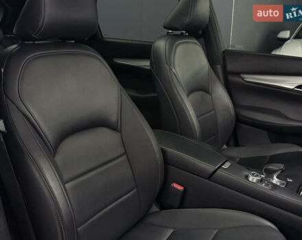 Черный Инфинити QX50, объемом двигателя 2 л и пробегом 83 тыс. км за 21999 $, фото 22 на Automoto.ua