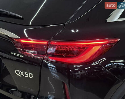 Черный Инфинити QX50, объемом двигателя 2 л и пробегом 83 тыс. км за 21999 $, фото 13 на Automoto.ua