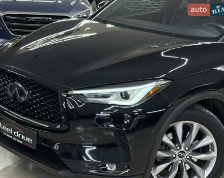 Черный Инфинити QX50, объемом двигателя 2 л и пробегом 83 тыс. км за 21999 $, фото 1 на Automoto.ua