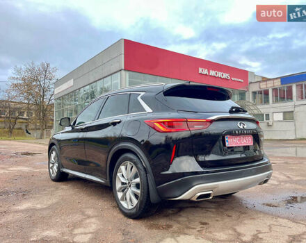 Чорний Інфініті QX50, об'ємом двигуна 1.99 л та пробігом 98 тис. км за 21900 $, фото 2 на Automoto.ua