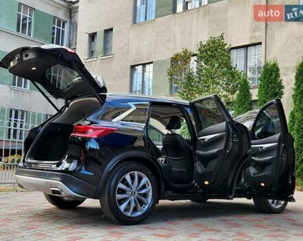 Черный Инфинити QX50, объемом двигателя 2 л и пробегом 49 тыс. км за 21777 $, фото 37 на Automoto.ua