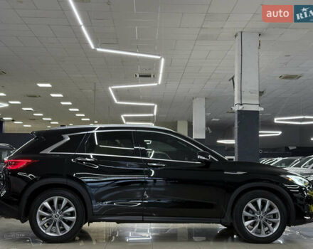 Черный Инфинити QX50, объемом двигателя 2 л и пробегом 83 тыс. км за 21999 $, фото 9 на Automoto.ua