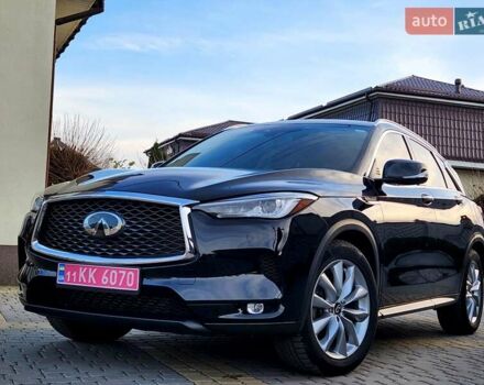 Чорний Інфініті QX50, об'ємом двигуна 2 л та пробігом 49 тис. км за 21800 $, фото 6 на Automoto.ua