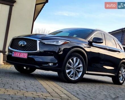 Чорний Інфініті QX50, об'ємом двигуна 2 л та пробігом 49 тис. км за 21800 $, фото 8 на Automoto.ua