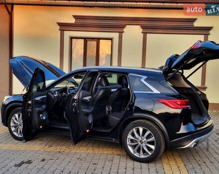Чорний Інфініті QX50, об'ємом двигуна 2 л та пробігом 49 тис. км за 21800 $, фото 37 на Automoto.ua