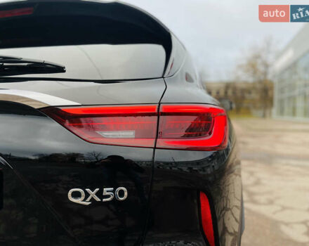 Чорний Інфініті QX50, об'ємом двигуна 1.99 л та пробігом 98 тис. км за 21900 $, фото 41 на Automoto.ua