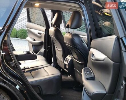 Чорний Інфініті QX50, об'ємом двигуна 2 л та пробігом 49 тис. км за 21800 $, фото 32 на Automoto.ua
