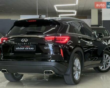 Черный Инфинити QX50, объемом двигателя 2 л и пробегом 80 тыс. км за 25999 $, фото 3 на Automoto.ua