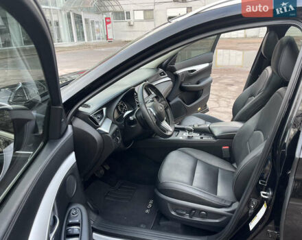 Чорний Інфініті QX50, об'ємом двигуна 1.99 л та пробігом 98 тис. км за 21900 $, фото 14 на Automoto.ua