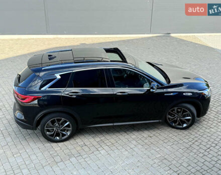 Чорний Інфініті QX50, об'ємом двигуна 2 л та пробігом 63 тис. км за 24600 $, фото 18 на Automoto.ua