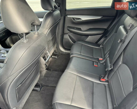 Черный Инфинити QX50, объемом двигателя 2 л и пробегом 66 тыс. км за 21500 $, фото 11 на Automoto.ua