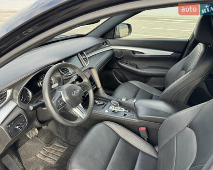 Черный Инфинити QX50, объемом двигателя 2 л и пробегом 66 тыс. км за 21500 $, фото 10 на Automoto.ua