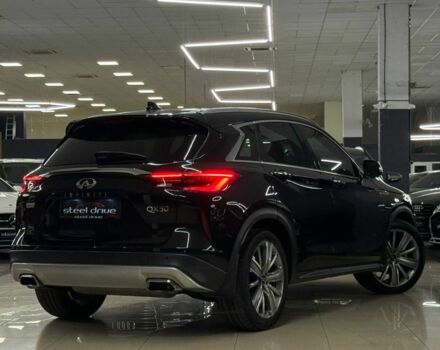 Чорний Інфініті QX50, об'ємом двигуна 2 л та пробігом 72 тис. км за 24499 $, фото 3 на Automoto.ua