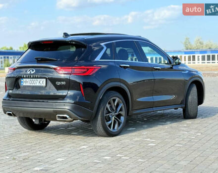 Чорний Інфініті QX50, об'ємом двигуна 2 л та пробігом 63 тис. км за 24600 $, фото 13 на Automoto.ua