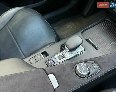 Чорний Інфініті QX50, об'ємом двигуна 2 л та пробігом 63 тис. км за 24600 $, фото 32 на Automoto.ua