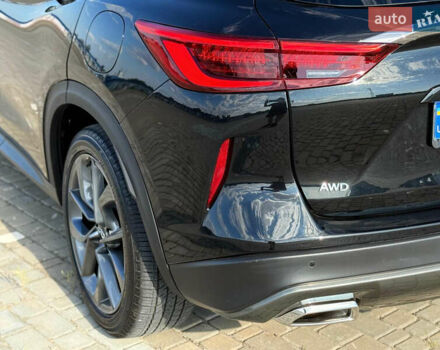 Чорний Інфініті QX50, об'ємом двигуна 2 л та пробігом 63 тис. км за 24600 $, фото 12 на Automoto.ua