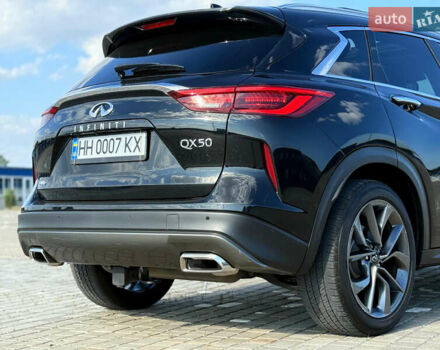 Чорний Інфініті QX50, об'ємом двигуна 2 л та пробігом 63 тис. км за 24600 $, фото 11 на Automoto.ua