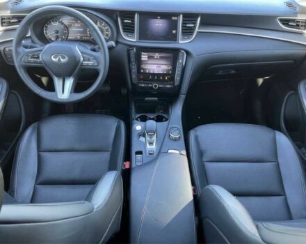 Черный Инфинити QX50, объемом двигателя 2 л и пробегом 19 тыс. км за 7300 $, фото 5 на Automoto.ua