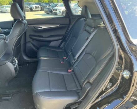 Черный Инфинити QX50, объемом двигателя 2 л и пробегом 19 тыс. км за 7300 $, фото 8 на Automoto.ua