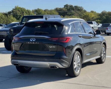 Черный Инфинити QX50, объемом двигателя 2 л и пробегом 19 тыс. км за 7300 $, фото 2 на Automoto.ua