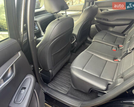 Чорний Інфініті QX50, об'ємом двигуна 2 л та пробігом 80 тис. км за 21900 $, фото 12 на Automoto.ua