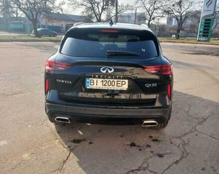 Чорний Інфініті QX50, об'ємом двигуна 2 л та пробігом 7 тис. км за 38000 $, фото 4 на Automoto.ua