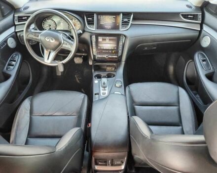 Черный Инфинити QX50, объемом двигателя 2 л и пробегом 46 тыс. км за 19100 $, фото 7 на Automoto.ua