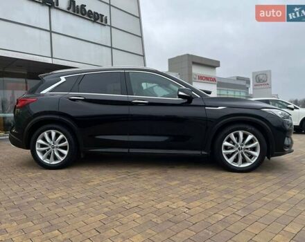 Чорний Інфініті QX50, об'ємом двигуна 2 л та пробігом 112 тис. км за 24658 $, фото 1 на Automoto.ua