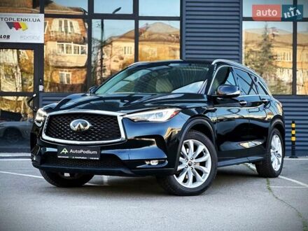 Чорний Інфініті QX50, об'ємом двигуна 2 л та пробігом 53 тис. км за 21999 $, фото 1 на Automoto.ua