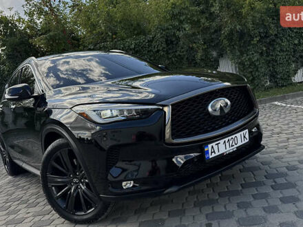 Чорний Інфініті QX50, об'ємом двигуна 2 л та пробігом 54 тис. км за 25888 $, фото 1 на Automoto.ua