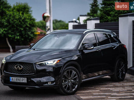Чорний Інфініті QX50, об'ємом двигуна 2 л та пробігом 63 тис. км за 25900 $, фото 1 на Automoto.ua