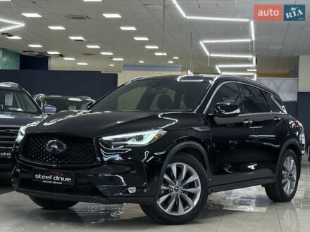 Черный Инфинити QX50, объемом двигателя 2 л и пробегом 83 тыс. км за 21999 $, фото 1 на Automoto.ua