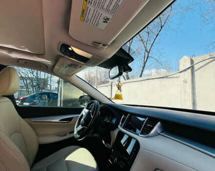Коричневый Инфинити QX50, объемом двигателя 2 л и пробегом 65 тыс. км за 25000 $, фото 8 на Automoto.ua