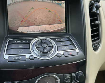 Красный Инфинити QX50, объемом двигателя 3.7 л и пробегом 67 тыс. км за 18400 $, фото 7 на Automoto.ua