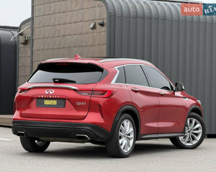 Красный Инфинити QX50, объемом двигателя 2 л и пробегом 132 тыс. км за 22350 $, фото 23 на Automoto.ua