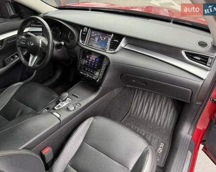Красный Инфинити QX50, объемом двигателя 2 л и пробегом 132 тыс. км за 22350 $, фото 44 на Automoto.ua