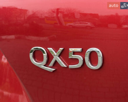 Червоний Інфініті QX50, об'ємом двигуна 2 л та пробігом 35 тис. км за 27699 $, фото 17 на Automoto.ua