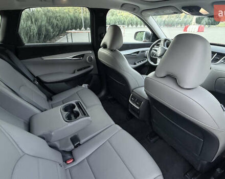 Красный Инфинити QX50, объемом двигателя 1.99 л и пробегом 26 тыс. км за 36000 $, фото 14 на Automoto.ua