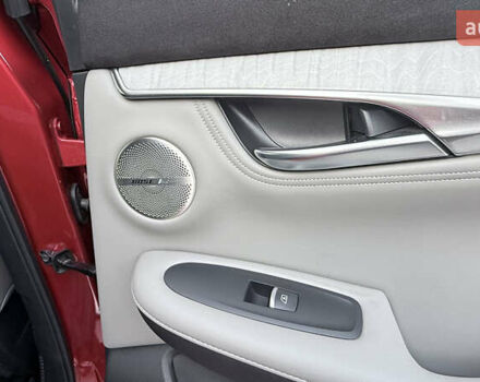 Красный Инфинити QX50, объемом двигателя 1.99 л и пробегом 26 тыс. км за 36000 $, фото 13 на Automoto.ua