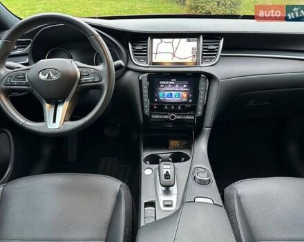 Червоний Інфініті QX50, об'ємом двигуна 2 л та пробігом 21 тис. км за 31900 $, фото 10 на Automoto.ua