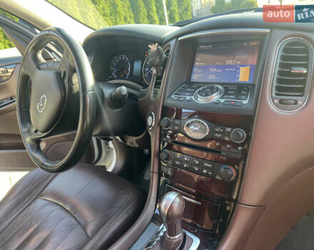 Инфинити QX50, объемом двигателя 3.7 л и пробегом 125 тыс. км за 13500 $, фото 14 на Automoto.ua