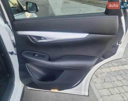 Инфинити QX50, объемом двигателя 1.99 л и пробегом 212 тыс. км за 19100 $, фото 35 на Automoto.ua