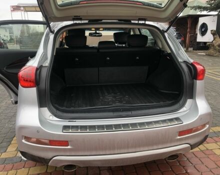 Серый Инфинити QX50, объемом двигателя 3.7 л и пробегом 144 тыс. км за 15700 $, фото 4 на Automoto.ua