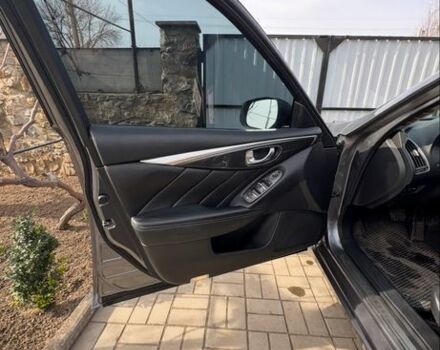 Серый Инфинити QX50, объемом двигателя 2 л и пробегом 150 тыс. км за 14000 $, фото 5 на Automoto.ua