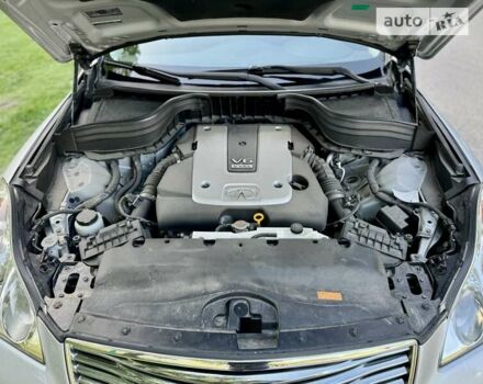 Серый Инфинити QX50, объемом двигателя 3.7 л и пробегом 48 тыс. км за 16000 $, фото 41 на Automoto.ua