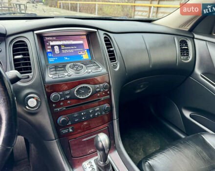 Сірий Інфініті QX50, об'ємом двигуна 3.7 л та пробігом 137 тис. км за 12000 $, фото 41 на Automoto.ua