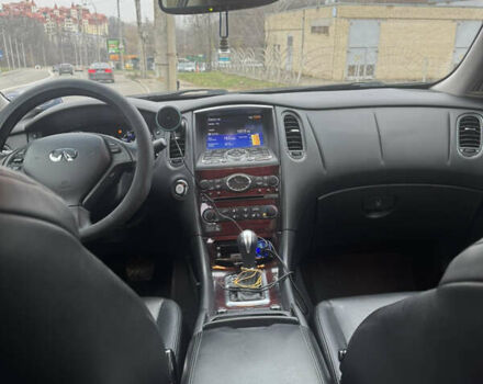 Сірий Інфініті QX50, об'ємом двигуна 3.7 л та пробігом 170 тис. км за 14000 $, фото 17 на Automoto.ua